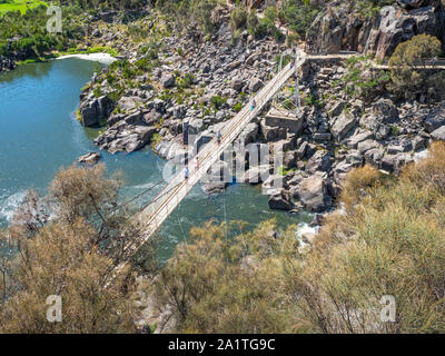 Tasmanien, Australien - 15. FEBRUAR 2019: Alexandra Suspension Bridge überquert Cataract Gorge im unteren Teil des South Esk River in Launceston, Stockfoto