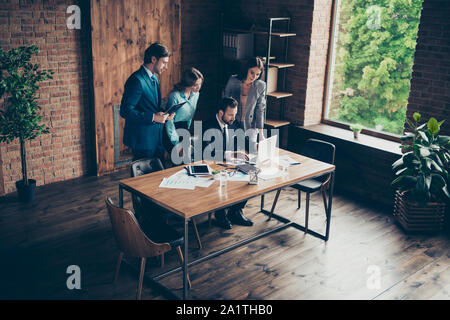 Hohen Winkel top Aussicht auf Erfolg zuversichtlich konzentrierte pr konzentriert Stockfoto