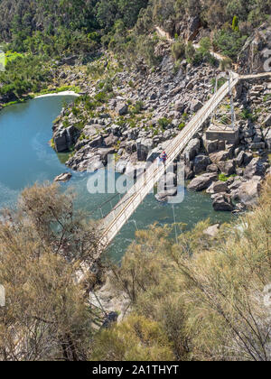 Tasmanien, Australien - 15. FEBRUAR 2019: Alexandra Suspension Bridge überquert Cataract Gorge im unteren Teil des South Esk River in Launceston, Stockfoto