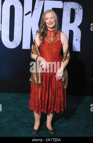 Hollywood, Kalifornien, USA, 28. September 2019 die Schauspielerin Frances Conroy nimmt an Warner Bros. Pictures präsentiert "Joker" Premiere am 28. September 2019 Bei TCL Chinese Theater Imax in Hollywood, Kalifornien, USA. Foto von Barry King/Alamy leben Nachrichten Stockfoto