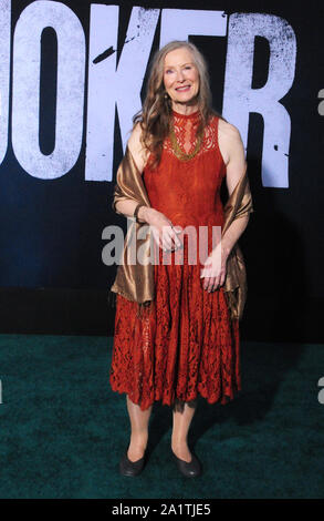Hollywood, Kalifornien, USA, 28. September 2019 die Schauspielerin Frances Conroy nimmt an Warner Bros. Pictures präsentiert "Joker" Premiere am 28. September 2019 Bei TCL Chinese Theater Imax in Hollywood, Kalifornien, USA. Foto von Barry King/Alamy leben Nachrichten Stockfoto