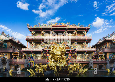 CHONBURI, Thailand - August 6, 2016: Thepsathit Phra Kiti Chalerm chinesische Schrein oder Naja chinesische Schrein. Besucher gehen zu diesem Heiligtum für Verdienst b Stockfoto
