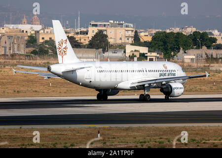 GetJet Airlines Airbus A 320-214 (Reg: LY-FOX) auf Miete mit Air Malta für die Sommermonate. Stockfoto