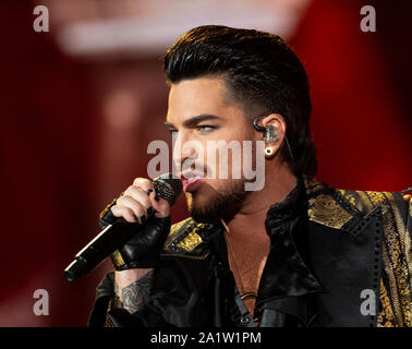 New York, USA. 28 Sep, 2019. Adam Lambert führt mit Queen auf der Bühne während 2019 Global Citizen Festival am Central Park (Foto von Lew Radin/Pacific Press) Quelle: Pacific Press Agency/Alamy leben Nachrichten Stockfoto