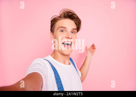 Closeup studio Foto Portrait von interessierten schön froh o Willkommen Stockfoto