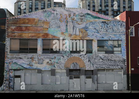 USA, SAN FRANCISCO - ca. August 2019 - - Unbekannter Graffiti an der Wand Stockfoto