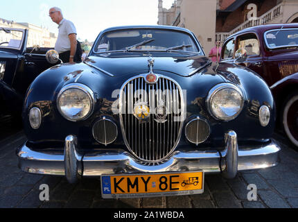 Krakau. Krakau. Polen. Die klassische Moto Show Krakau am Marktplatz. Jährliche Veranstaltung. Stockfoto