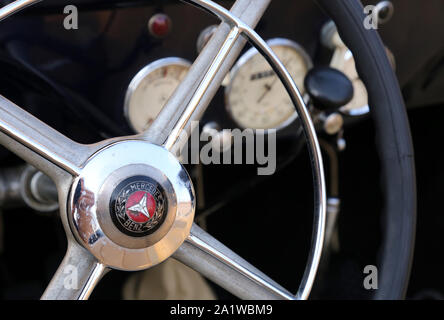 Krakau. Krakau. Polen. Die klassische Moto Show Krakau am Marktplatz. Jährliche Veranstaltung. Stockfoto