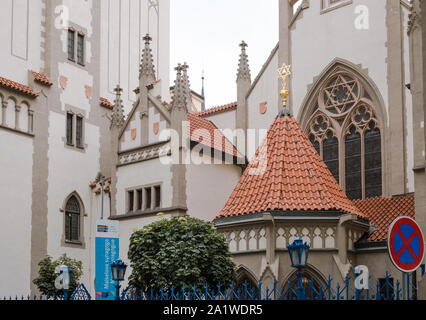 Neo-gotischen Fassade des Maisel Synagoge (maiselova Synagoga), das Jüdische Viertel, die Altstadt, Prag, Tschechische Republik. Stockfoto