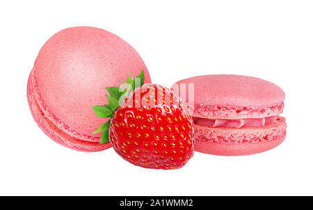 Macarons Erdbeere und Erdbeere isoliert auf weißem Stockfoto