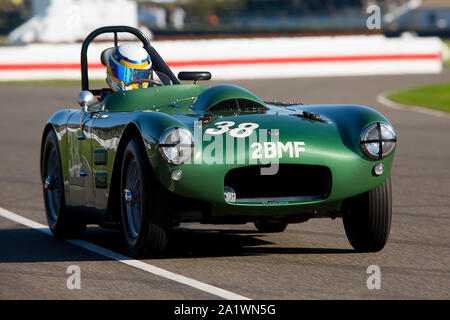 1954 HWM - Cadillac gefahren Richard Woolmer in der Freddie März Memorial Trophy am Goodwood Revival 14. Sept 2019 in Chichester, England. Copyrigh Stockfoto