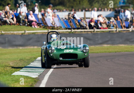 1954 HWM - Cadillac gefahren Richard Woolmer in der Freddie März Memorial Trophy am Goodwood Revival 14. Sept 2019 in Chichester, England. Copyrigh Stockfoto