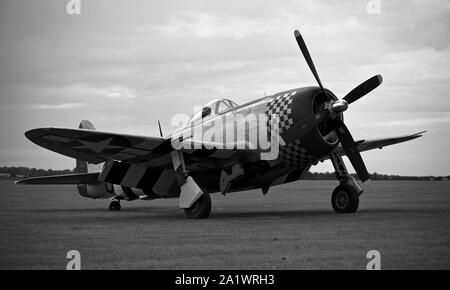 Republic P-47 D Thunderbolt (G-THUN) auf der Flightline am Duxford Schlacht von Großbritannien Airshow am 22. September 2019 Stockfoto