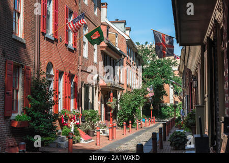Elfreth's Alley, Blick auf Elfreth's Alley - dating von 1722 ist die älteste Wohnstraße in den USA, Philadelphia, Pennsylvania, USA Stockfoto