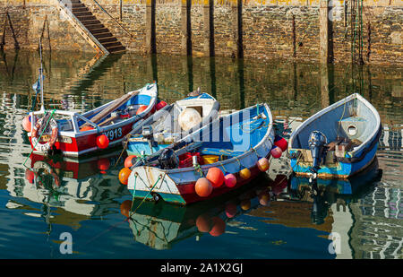 Fischerboote Mevagissey Fischerhafen, Cornwall. Stockfoto