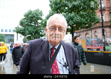 Manchester, UK - Sonntag, 29. September 2019. Veteran der konservative Abgeordnete Sir Peter Bottomley kommt auf dem Parteitag der Konservativen Partei am Eröffnungstag der Tory Ereignis. Foto Steven Mai/Alamy leben Nachrichten Stockfoto