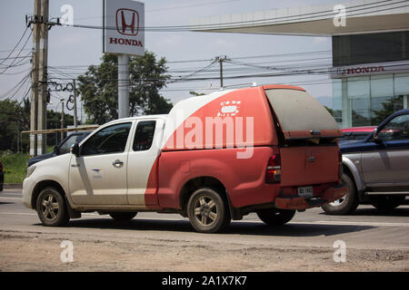 Chiangmai, Thailand - 24. September 2019: Lkw von Thailand Post. Foto an der Straße Nr. 121 ca. 8 km von der Innenstadt von Chiang Mai, Thailand. Stockfoto