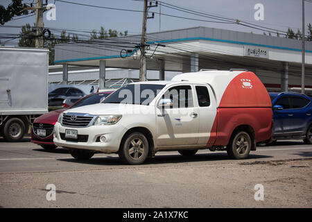 Chiangmai, Thailand - 24. September 2019: Lkw von Thailand Post. Foto an der Straße Nr. 121 ca. 8 km von der Innenstadt von Chiang Mai, Thailand. Stockfoto