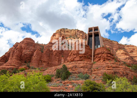 Die Kapelle des Heiligen Kreuzes ist eine römisch-katholische Kapelle erbaut in Buttes von Sedona, Arizona, und wird von der römisch-katholischen Diözese von Phoenix ausführen, Stockfoto