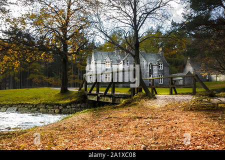 Glas-allt-Shiel - eine Lodge auf dem Balmoral Estate am Ufer des Loch Muick in Aberdeenshire, Schottland. Stockfoto