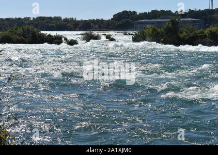 Niagara River's Horseshoe Falls zwischen New York State, USA, Ontario, Kanada, gesehen von der New York Seite der Niagara-11 Stockfoto