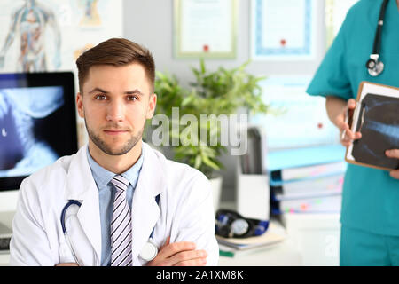 Interessierte Therapeuten in Office Stockfoto