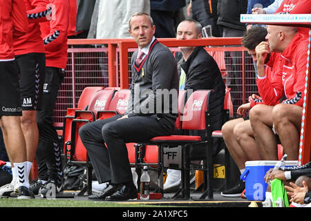 28. September 2019, das Tal, Charlton, England; Sky Bet Meisterschaft, Charlton vs Leeds United; Lee Bowyer Manager von Charlton Credit: Phil Westlake/News Bilder Stockfoto