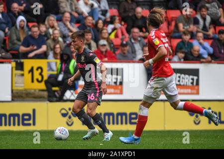 28. September 2019, das Tal, Charlton, England; Sky Bet Meisterschaft, Charlton vs Leeds United; Jamie Shackleton (46) von Leeds United macht ein Laufen mit dem Ball Credit: Phil Westlake/News Bilder Stockfoto