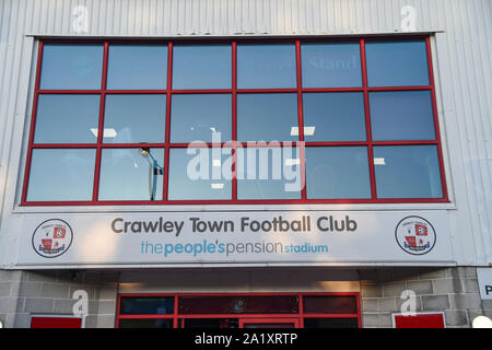 17.September 2019, Broadfield Stadium, Crawley, England; Skybet Liga 2 Fußball, Crawley vs Plymouth Argile: Crawley Stadion Credit: Phil Westlake/News Bilder der Englischen Football League Bilder unterliegen DataCo Lizenz Stockfoto