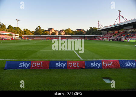 17.September 2019, Broadfield Stadium, Crawley, England; Skybet Liga 2 Fußball, Crawley vs Plymouth Argile: Völker Pension Stadion Crawley Credit: Phil Westlake/News Bilder der Englischen Football League Bilder unterliegen DataCo Lizenz Stockfoto