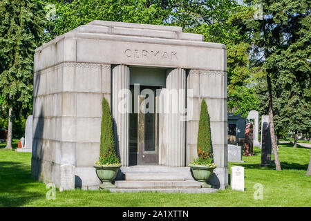 Grab von Chicago Bürgermeister Anton Cermak im Böhmischen National Cemetery Stockfoto