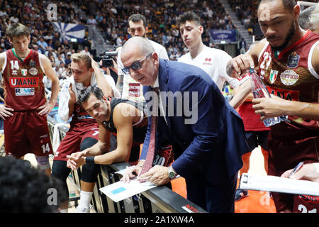 Bologna, Italien, 29. September 2019, WALTER DE RAFFAELE, COACH UMANA REYER VENEZIA, während Fortitudo Bologna - umana Reyer Venezia - Italienische Basketball eine Serie Meisterschaft - Credit: LPS/Michele Nucci/Alamy leben Nachrichten Stockfoto