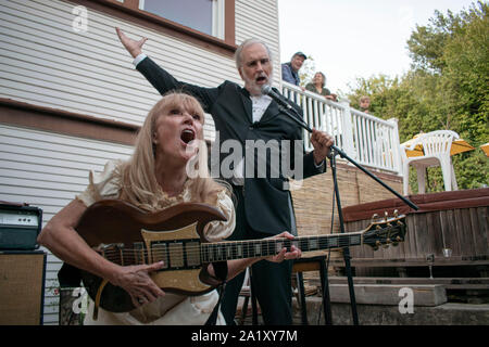 Ein paar feiert ihre 50. Hochzeitstag in San Rafael, CA. Stockfoto