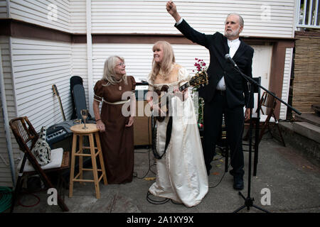 Ein paar feiert ihre 50. Hochzeitstag in San Rafael, CA. Stockfoto