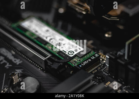 Ultra M. 2 NVMe SSD-Flash-Laufwerk, montiert auf einem Mainboard/Motherboard Stockfoto