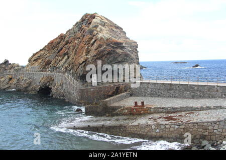 Rock, Trail, Roque de las Bodegas, Anaga Mountain Park Drive, Teneriffa, Kanarische Inseln, Spanien Stockfoto