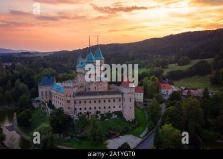 Schloss Bojnice, Mitteleuropa, Slowakei. UNESCO. Abendlicht. Stockfoto