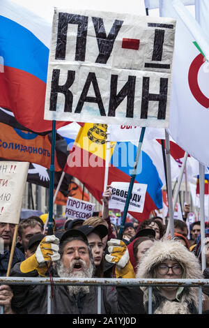 Moskau, Moskau, Russland. 29 Sep, 2019. Die Demonstranten mit anti Regierung Banner schreien während der Demonstration für die Freilassung der Verhafteten Aktivistinnen im Sommer Ausschreitungen in Moskau. Credit: Celestino Arce Lavin/ZUMA Draht/Alamy leben Nachrichten Stockfoto