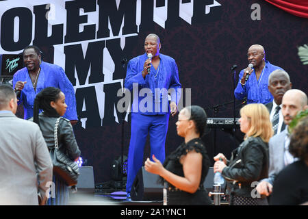 September 28, 2019, Los Angeles, Kalifornien, USA: 28. September 2019 - Los Angeles, Kalifornien - Die O'Jays. Von Netflix' 'olemite ist mein Name'' Los Angeles Premiere statt im Regency Dorf Theater. Photo Credit: Billy Bennight/AdMedia (Credit Bild: © Billy Bennight/AdMedia über ZUMA Draht) Stockfoto