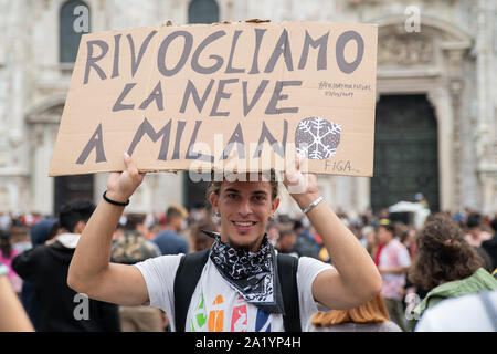 Mailand, Italien - 27 September, 2019: "Freitags für zukünftige "Klimawandel Streik Protest - Milano pro il Clima, Tausende Bürger und Studenten protestieren Stockfoto