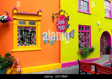 Die bunten Geschäfte Kinsale County Cork Irland Stockfoto