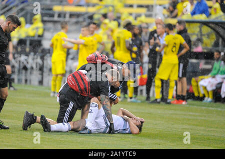 Columbus, Ohio, USA. 29 Sep, 2019. Sonntag, September 29, 2019: Philadelphia Union Mittelfeldspieler Alejandro Bedoya (11) auf dem Boden mit einem verletzten Knie in der ersten Hälfte der Partie zwischen Philadelphia Union und Columbus Crew SC an MAPFRE Stadium, in Columbus, OH. Pflichtfeld Foto: Dorn Byg/Cal Sport Media. Philadelphia Union 0 - Columbus Crew SC Credit: Cal Sport Media/Alamy leben Nachrichten Stockfoto