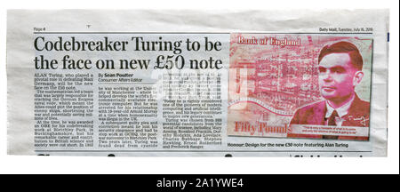 Ein Artikel in der Daily Mail, die zeigen, dass Alan Turing ist auf der neuen britischen fünfzig Pfund werden Hinweis Stockfoto