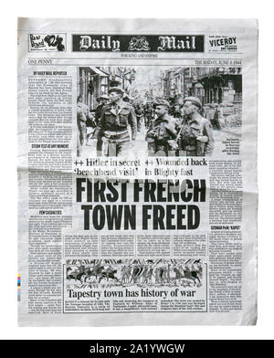 Eine Reproduktion Titelseite der Daily Mail vom 8. Juni 1944 mit Nachrichten über die alliierte Invasion von Frankreich nach dem D-Day. Stockfoto
