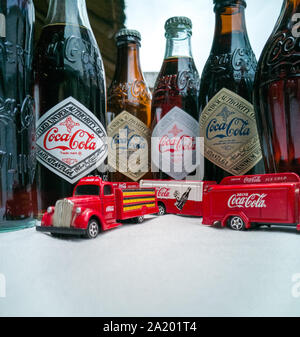 Ein vintage Foto des alten Lkw und Flaschen Stockfoto