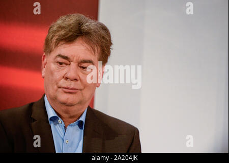 Wien, Österreich. 29 Sep, 2019. Kandidat Werner Kogler während einer Live-TV-Debatte für den snap Parlamentswahlen in der Hofburg zu sehen. Credit: SOPA Images Limited/Alamy leben Nachrichten Stockfoto