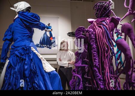 London, Großbritannien. 29. September 2019. Foto: JEFF GILBERT, 29. September 2019 Somerset House, London, UK Bild zeigt", eine umgekehrte Retrogress, Szene 1, '2013 Teil der führenden zeitgenössischen südafrikanischen Künstlerin Maria Sibande der erste UK solo Ausstellung', kam in die Sackgasse", ausgestellt im Somerset House zwischen 3. Oktober - 5. Januar 2020. Foto: JEFF GILBERT, 29. September 2019 Somerset House, London, Großbritannien Stockfoto