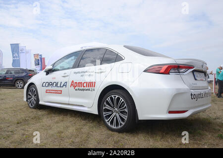 KHARKOV, UKRAINE - 31. AUGUST 2019: Corolla Es ist eine kompakte C-Segment klasse Auto, den der japanische Automobilhersteller Toyota. Der Toyota Corolla Limousine ist der Stockfoto