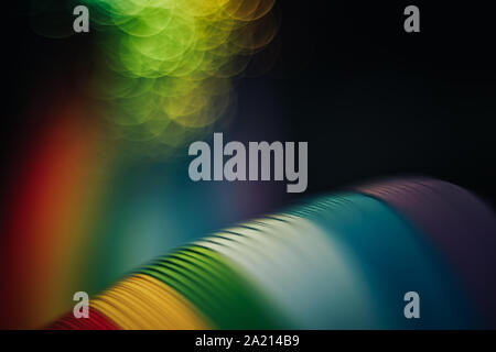 Schöne abstrakte Rainbow Bridge und bunten Raum Hintergrund in der Dunkelheit. Stockfoto