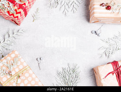 Neues Jahr Weihnachten Urlaub feier Kopie 2020 Raum isoliert weißer Hintergrund minimal Style. Stockfoto